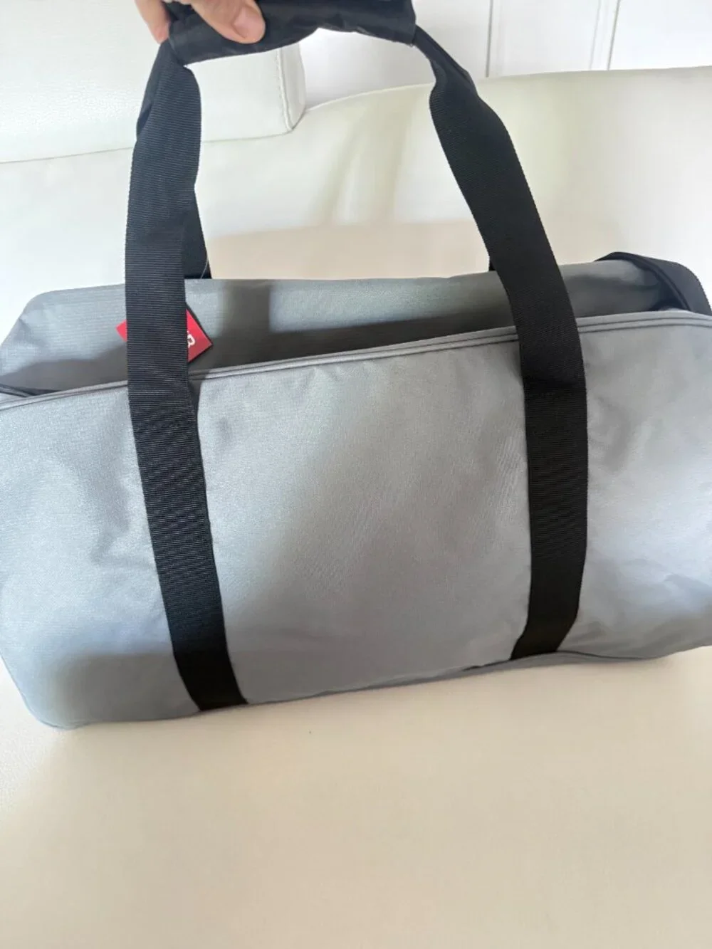 NEW HUGO BOSS PARFUMS GRAY DUFFLE BAG TRAVEL GYM WEEKENDER UNISEX
